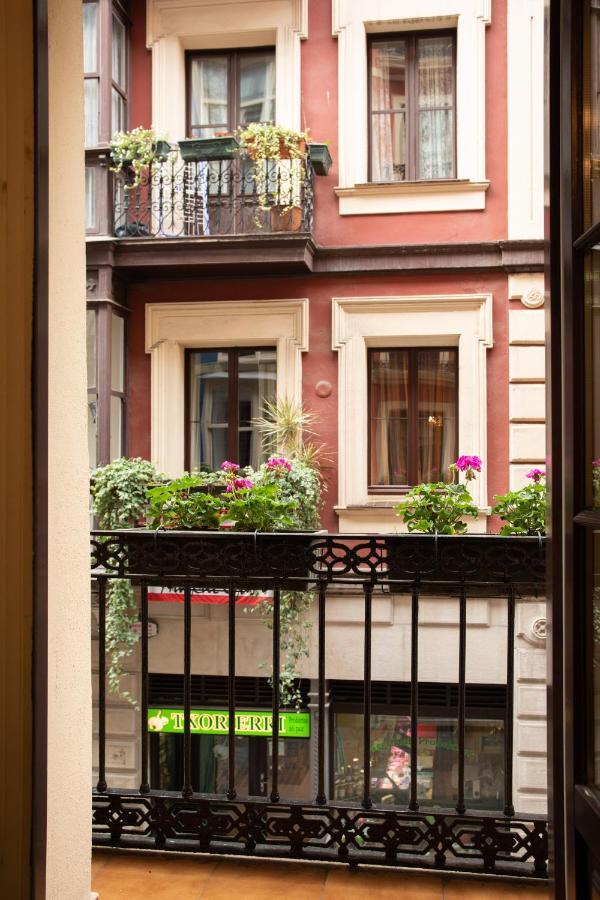 Ferienwohnung Acogedor Apartamento En El Centro Del Casco Viejo Bilbao Exterior foto