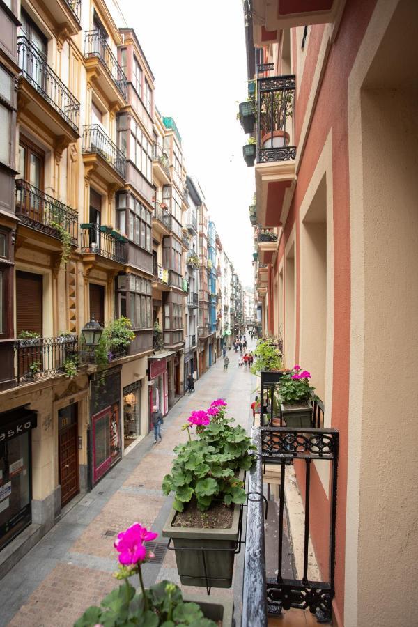 Ferienwohnung Acogedor Apartamento En El Centro Del Casco Viejo Bilbao Exterior foto